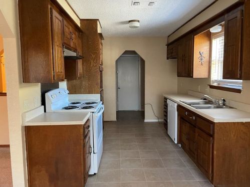 1521 Timbercreek Rd, Fort Worth TX  76126-3818 exterior