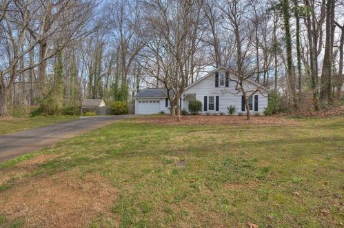 687 Shagbark Ct, Marietta, GA 30067-5645