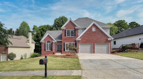 506 Chestnut Walk, Holly Springs GA  30114-7748 exterior