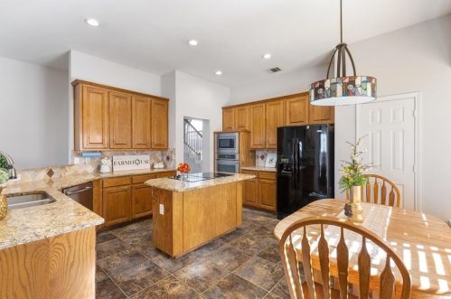 4217 Wild Cherry Dr, Carrollton TX 75010-1081 exterior