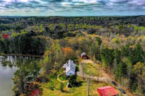 218 Sweetwater Bnd, Villa Rica, GA 30180-4240