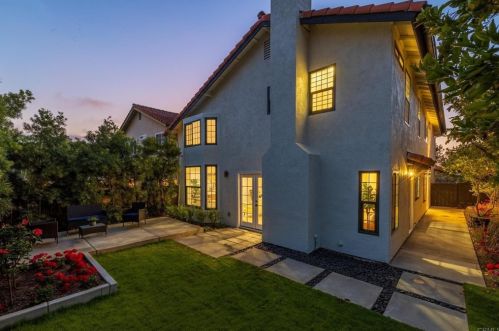 3534 Simsbury Ct, Carlsbad, CA 92010-7035