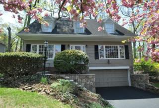 24 Whitewood Dr, Summit, NJ 07901-4139