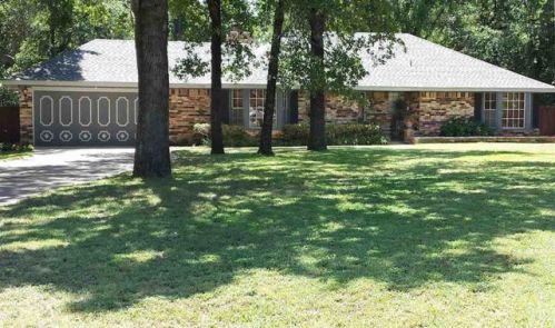 302 Eastwood Cir, Ardmore, OK 73401-9116