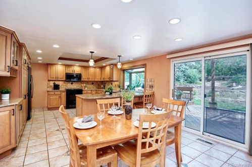 8548 Kettle Pl, Englewood CO 80112-4748 exterior