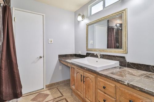 2693 Royal Ave, Simi Valley CA 93065-4768 exterior