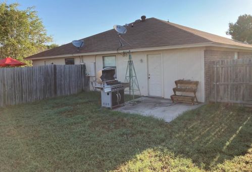 808 White Rock St, Fort Worth TX  76179-3424 exterior