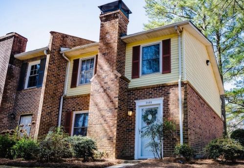 2455 Sunny Ln, Marietta, GA 30067-6721