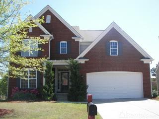 635 Floral Pl, Suwanee GA  30024-8553 exterior