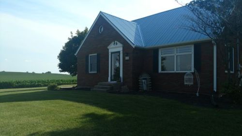 15601 Frog Pond Rd, Fulton, IL 61252-9821