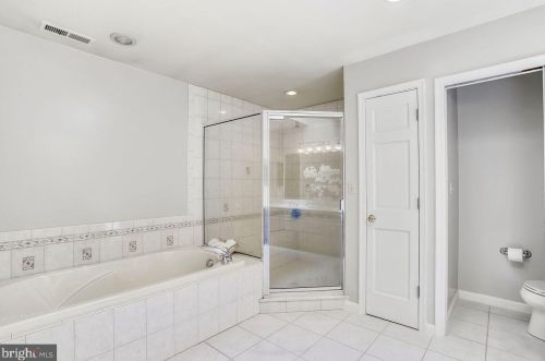 737 Sharpsburg Dr, Davidsonville MD 21035-1927 exterior