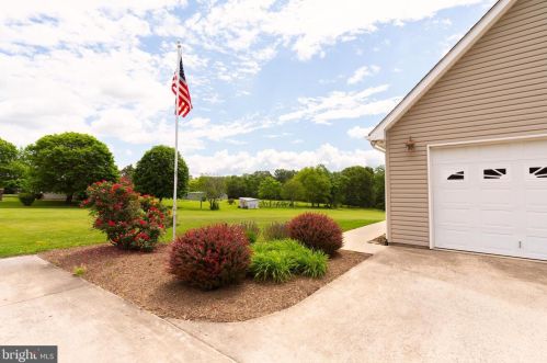 1990 Back Rd, Woodstock, VA 22664-3340