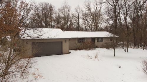 703 Missouri Dr, Nelson IL  61021-8903 exterior