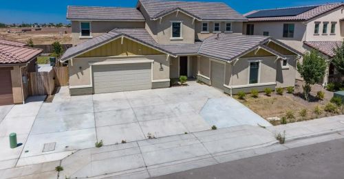 2885 Hornet Ave, Fresno, CA 93737-9288