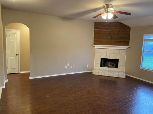 6229 Bentwood Dr, Midlothian TX  76065-6925 exterior