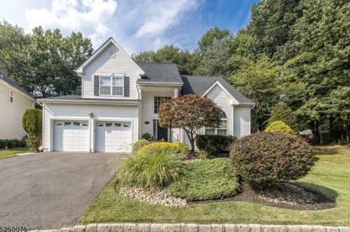 14 Treeview Cir, Scotch Plains, NJ 07076-2436