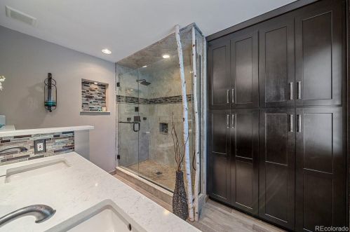 6163 Mineral Dr, Englewood CO 80112-3306 exterior