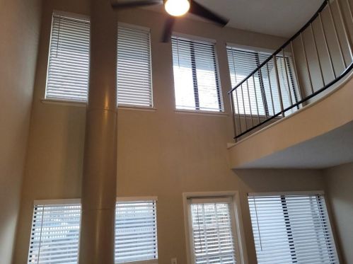 102 Finch Trl, Atlanta GA  30308-2419 exterior
