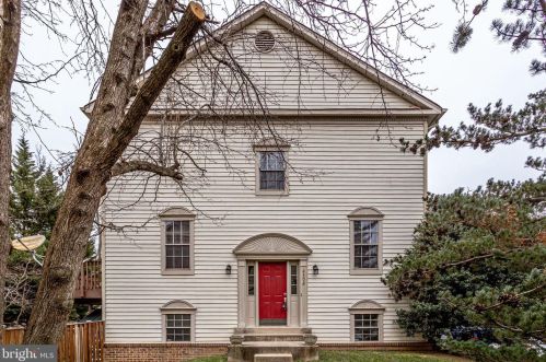 4508 Little River Run Dr, Annandale, VA 22003-3540
