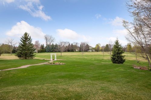 9100 Heritage Way, Saint Paul MN  55125-5034 exterior