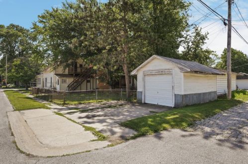 600 State St, Hobart IN  46342-6055 exterior