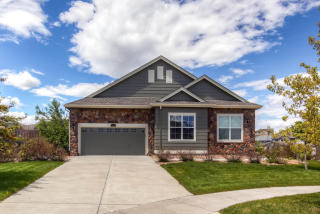 6189 Newbern Way, Aurora CO  80016-6124 exterior