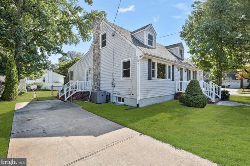 226 Nancy Dr, Trenton, NJ 08638-1532