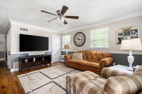 639 San Fernando Dr, Smyrna GA  30080-1435 exterior