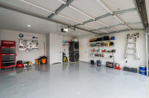 2116 Rockwood Dr, Carrollton TX 75007-5723 exterior