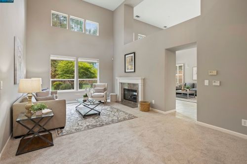 1253 Rebecca Dr, Livermore, CA 94550-3563
