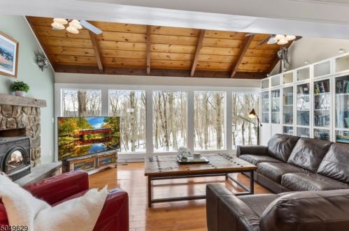 139 Mount Grove Rd, Califon, NJ 07830-4220