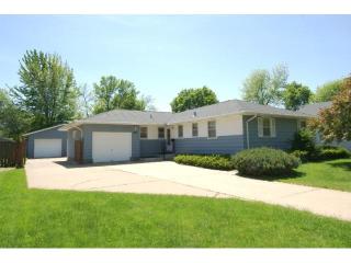 411 14th St, Hastings, MN 55033-2714