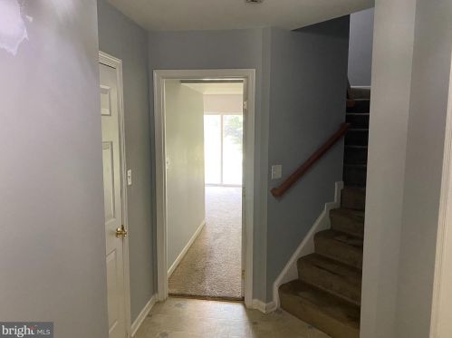 21 Witherspoon Ct, Falling Waters, WV 25419-4697