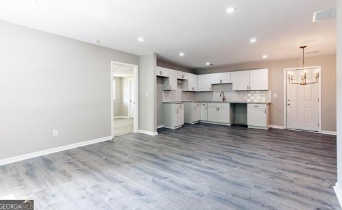 5864 Ronnie Dr, Rex GA 30273-1059 exterior