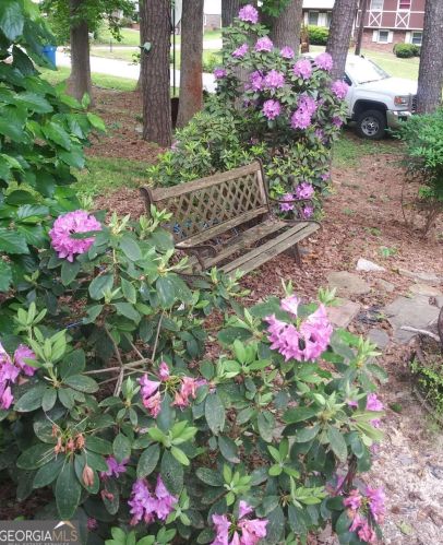 90 Cumberland Dr, Rex GA 30273-1800 exterior