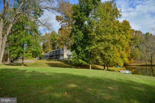 37340 Bolyn Rd, Purcellville, VA 20132-4109