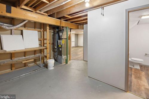 512 Poplar St, Hanover PA 17331-4928 exterior