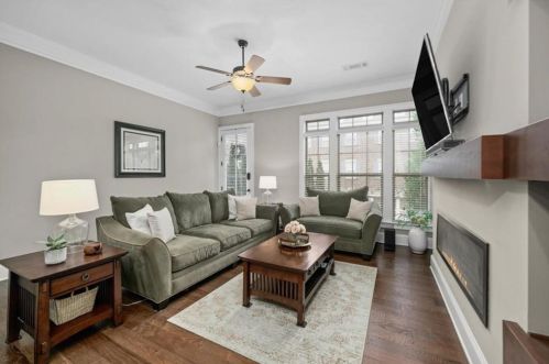 3635 Brookleigh Ln, Atlanta GA  30319-2206 exterior