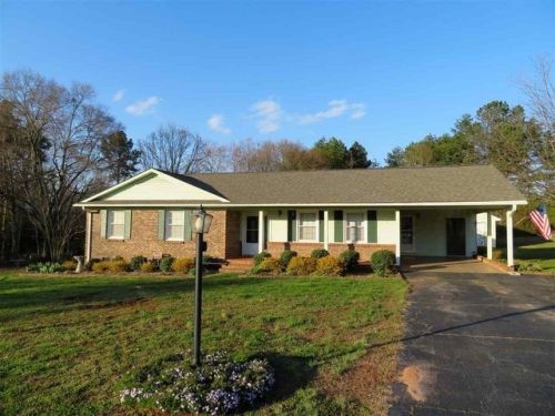 124 Lynwood Rd, Spartanburg, SC 29307-5529