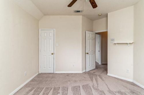 8113 Hulen Park Cir, Fort Worth TX  76123-1353 exterior