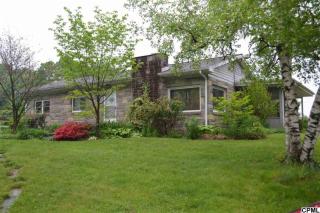 6025 Donlar St, Harrisburg, PA 17112-1731
