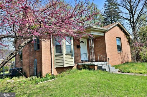 538 Washington St, Charles Town, WV 25414-1089