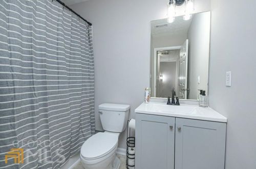 5217 Kirk Dr, Atlanta GA  30349-5882 exterior