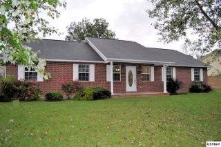 1707 Ridge Ct, Pigeon Forge, TN 37862-9326