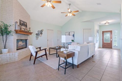 180 Youngs Pr Rd, Webberville TX 78621-5537 exterior