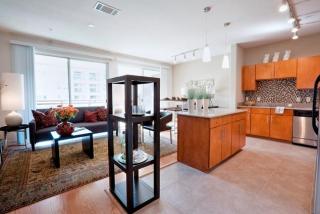 1701 Rogers Rd, Fort Worth TX  76107-6515 exterior