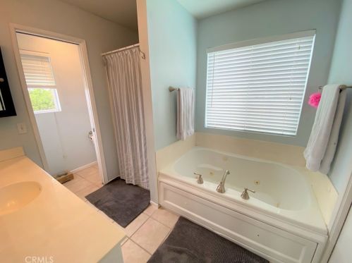 4661 Myra Ave, Cypress CA 90630-4334 exterior