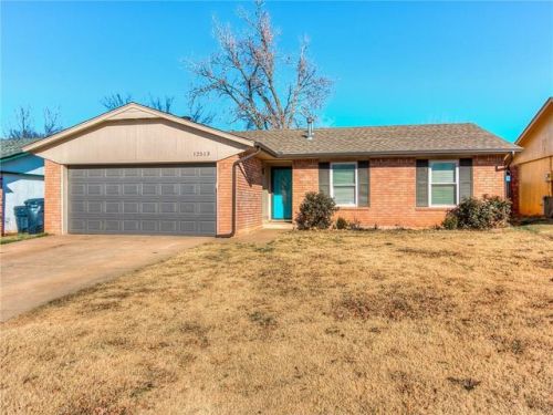 12513 Southgate Dr, Yukon, OK 73099-6477