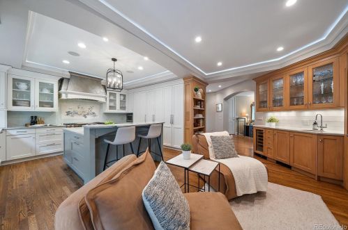 209 Cook St, Denver CO  80206-5304 exterior