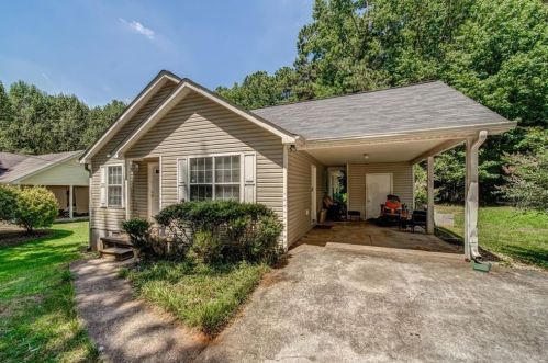 126 Ashland Dr, Stockbridge GA  30281-1769 exterior